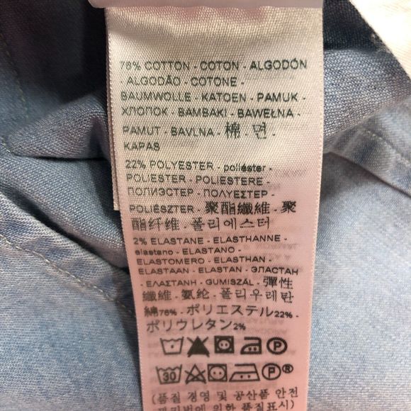 Levi's Women Tailored Fit Snap Button Western Shirt Size Small Chambray M124 -4 - Picture 9 of 16